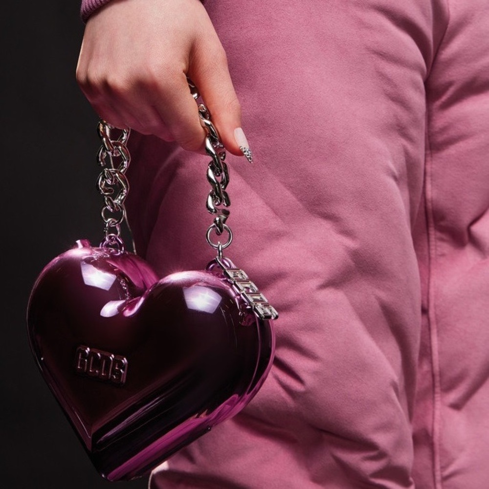 GCDS runway heart bag new in box!